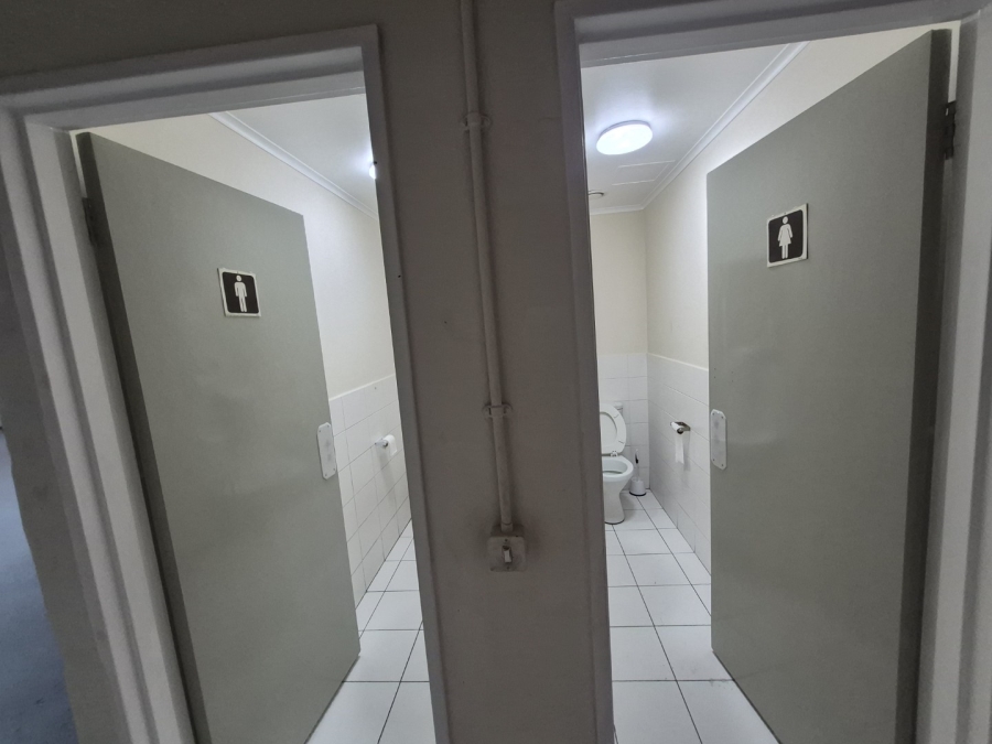 To Let Commercial Property for Rent in Maitland Western Cape